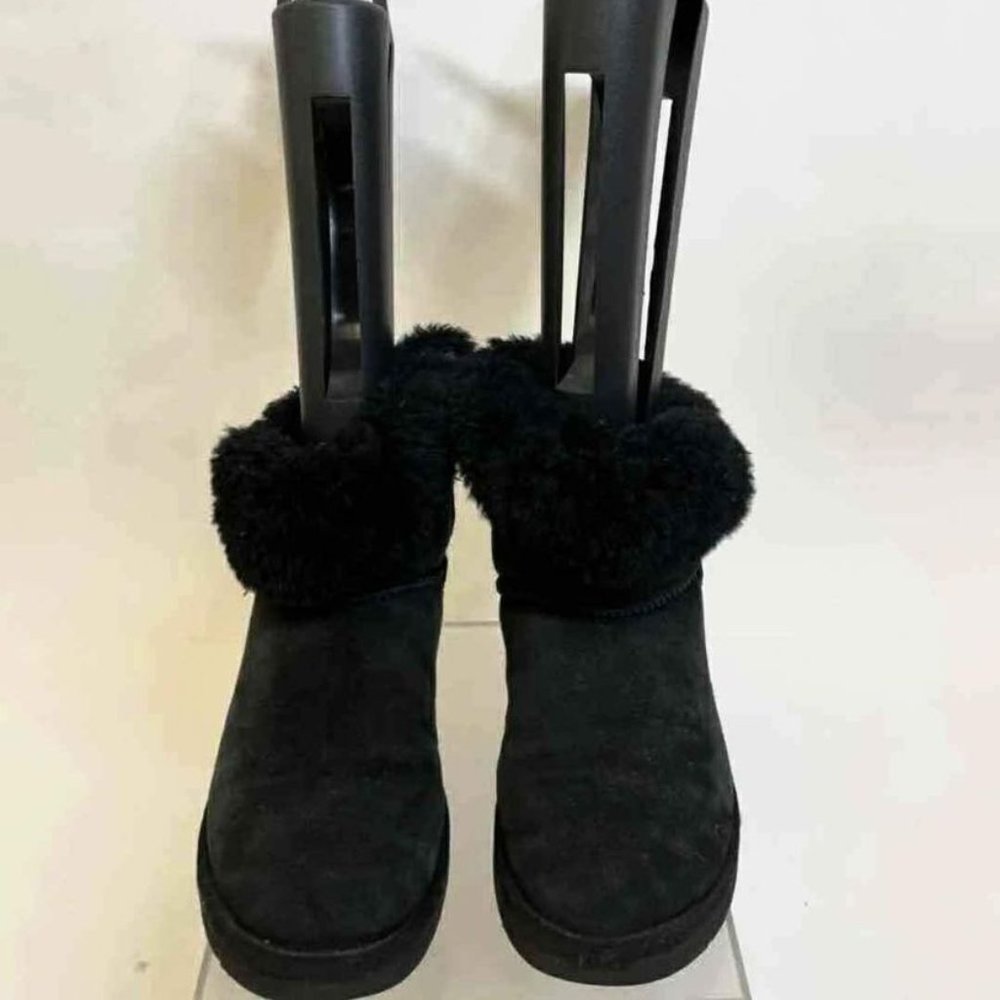 Ugg Women's Black Shearling Cold Weather Winter Foldover Boots - Size 9